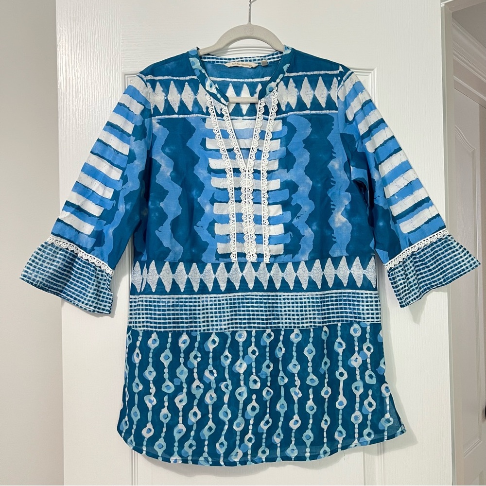 Soft Surroundings Blue and White Aztec Flare Sleeve Tunic 100% Cotton